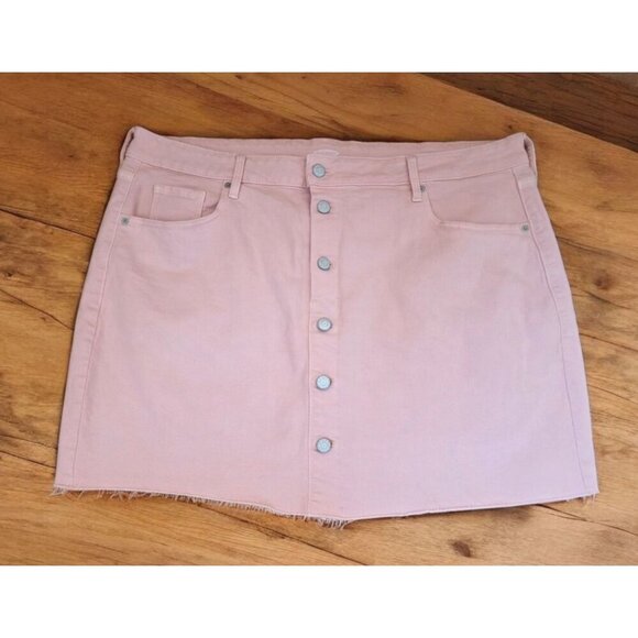 Old Navy Denim Skirt Womens Sz 18 Button Front‎ Pink Raw Hem W/ Pockets Mini EUC - Picture 1 of 7